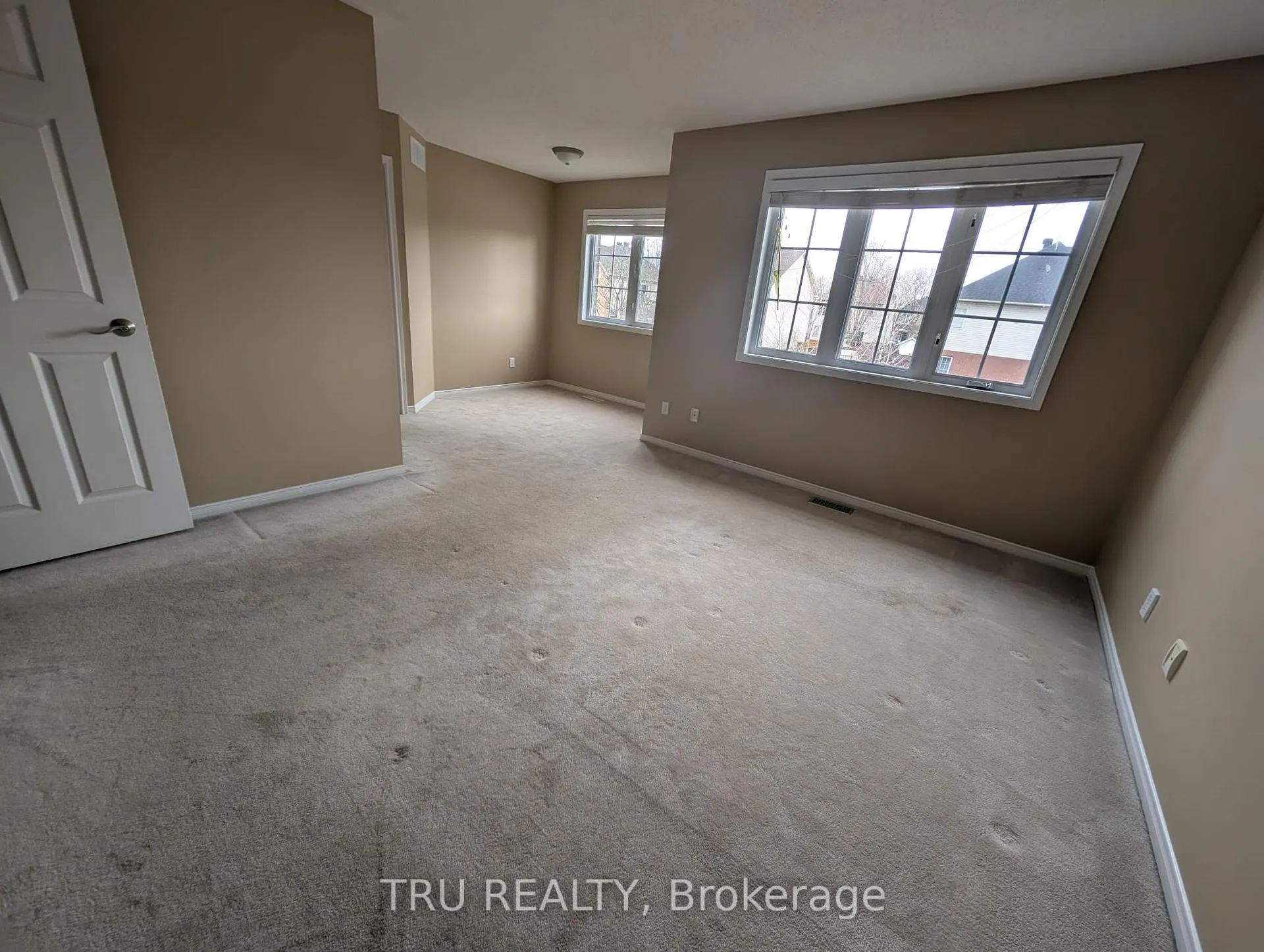 Photo 13 of 94 Hathaway Drive, Ottawa, Barrhaven East — HOMEH