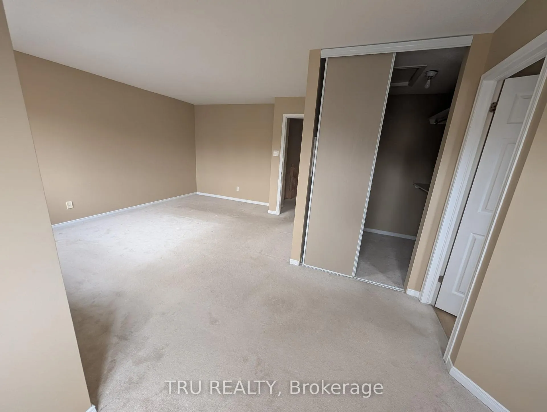 Photo 14 of 94 Hathaway Drive, Ottawa, Barrhaven East — HOMEH