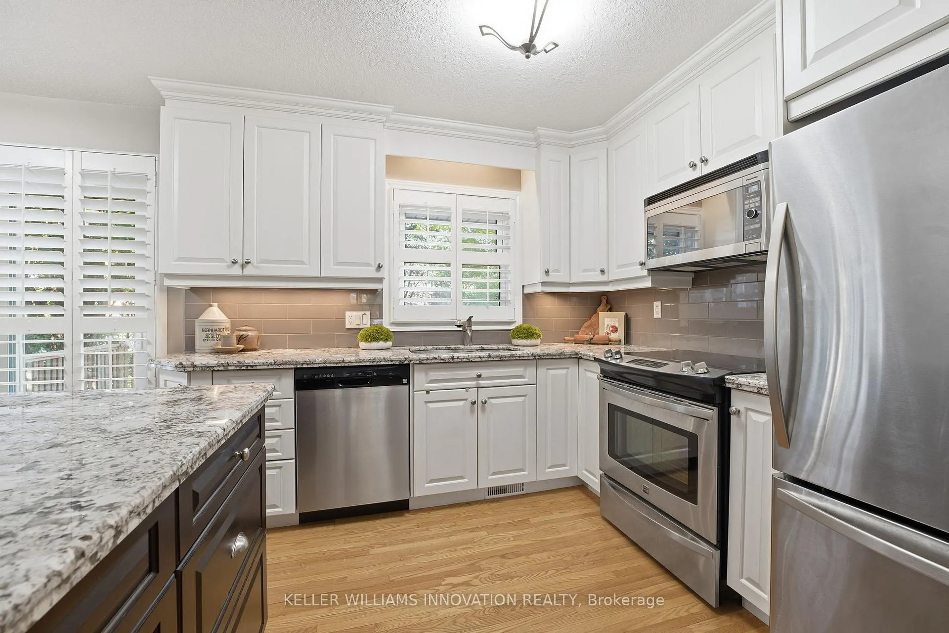 Photo 10 of 37 Kensington Avenue, Kitchener — HOMEH