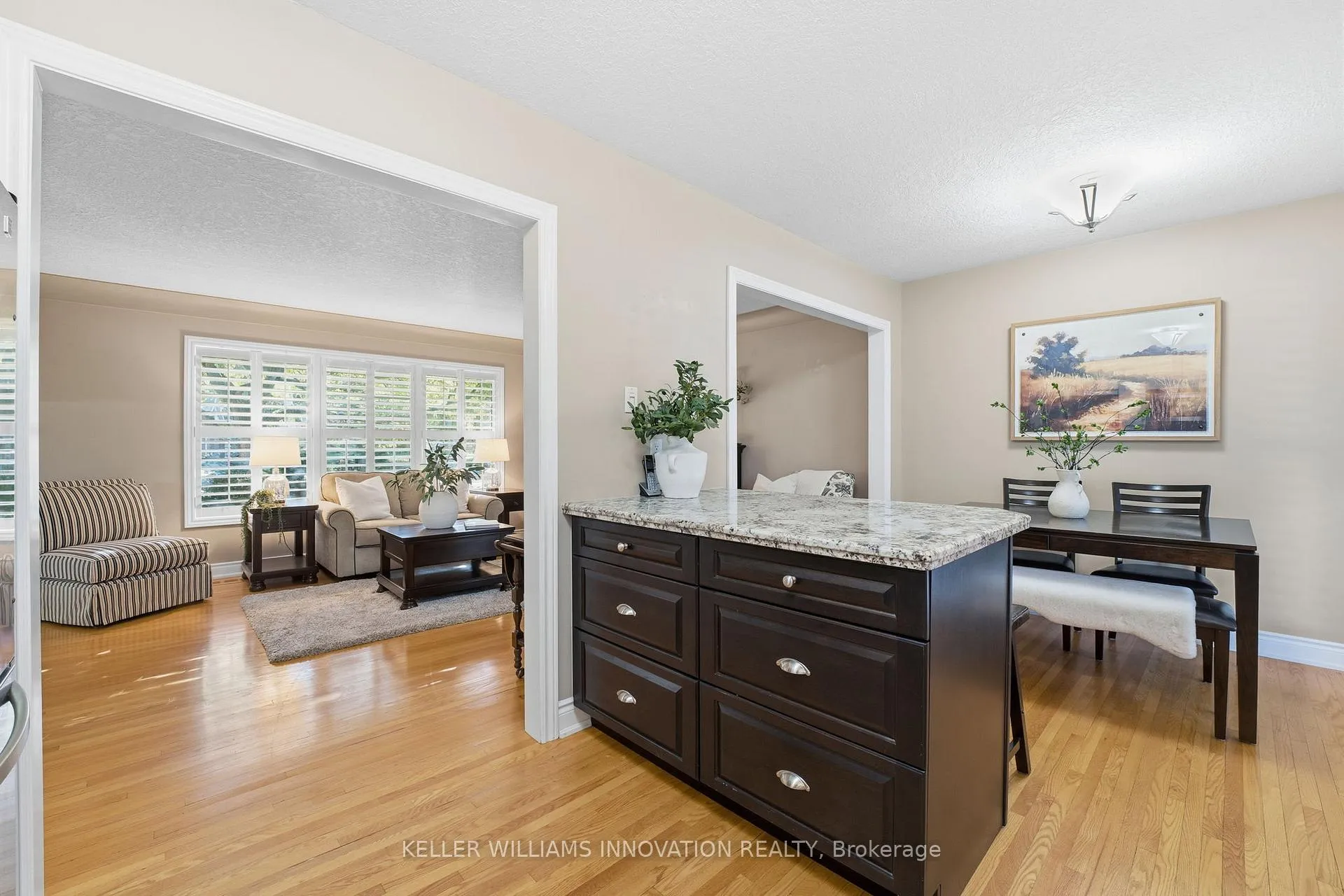 Photo 12 of 37 Kensington Avenue, Kitchener — HOMEH