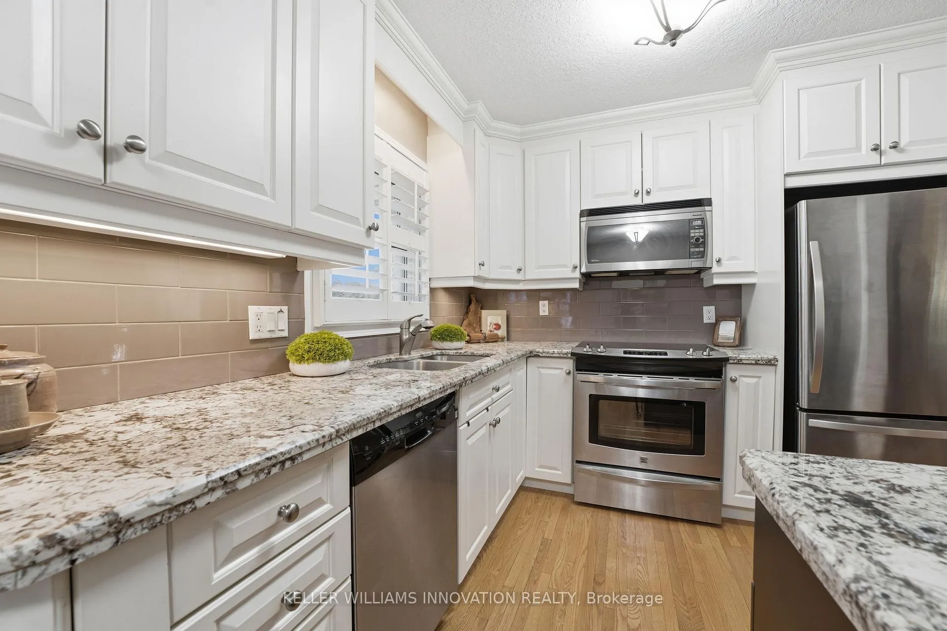 Photo 13 of 37 Kensington Avenue, Kitchener — HOMEH