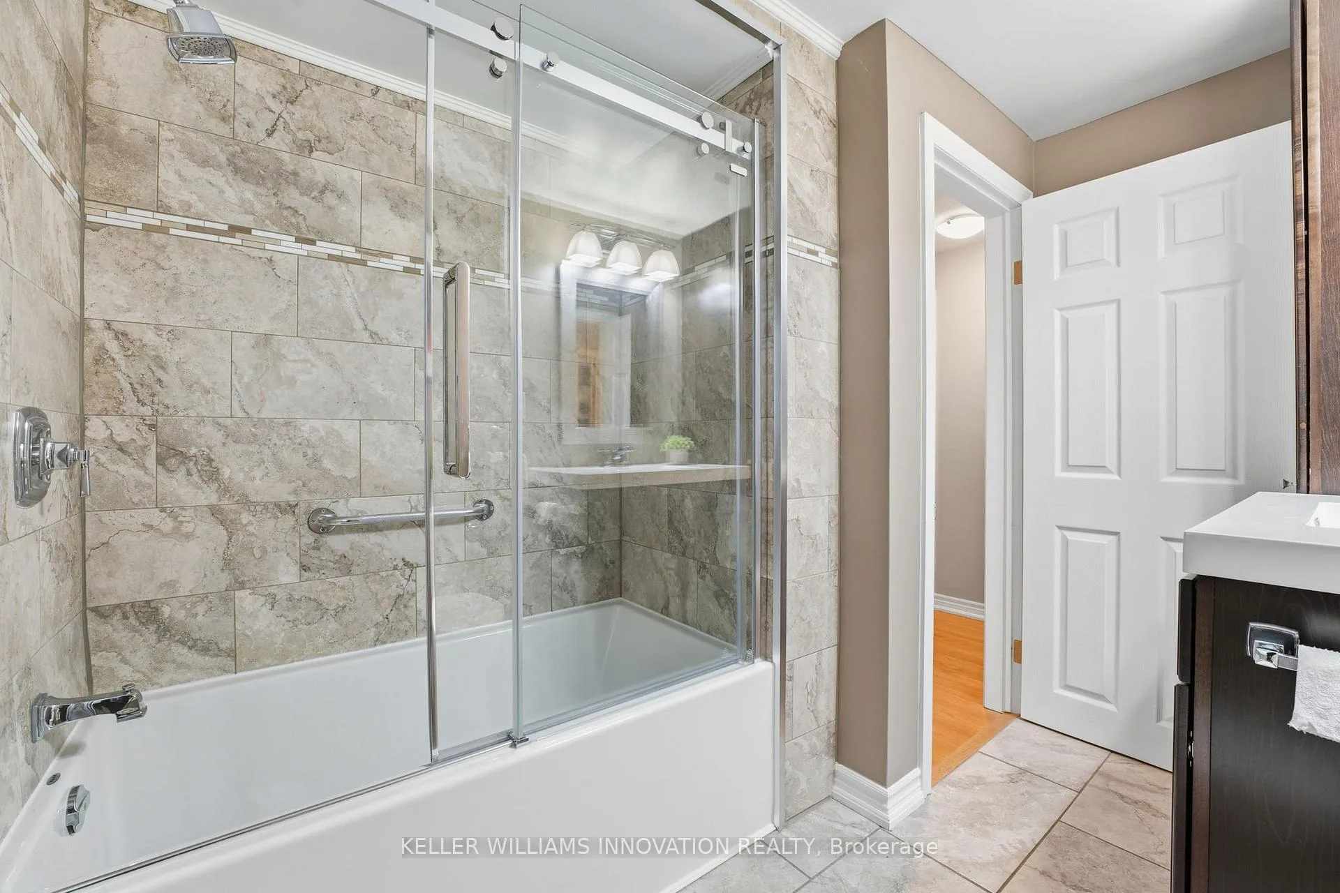 Photo 20 of 37 Kensington Avenue, Kitchener — HOMEH