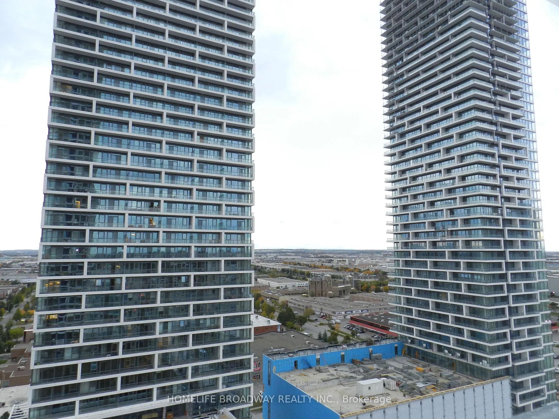 Photo 11 of Unit 2102, 5 Buttermill Avenue, Vaughan, Concord — HOMEH