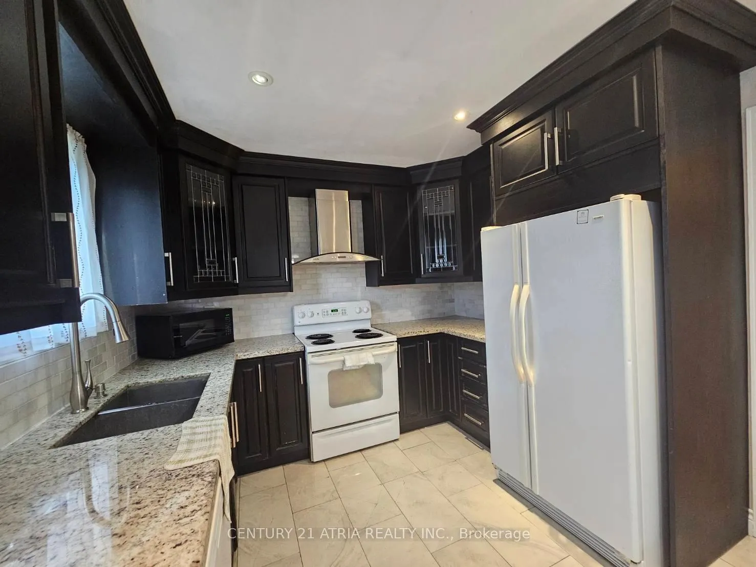 Photo 7 of 10 Kings Inn Trail, Markham, Bayview Fairway-Bayview Country Club Estates — HOMEH