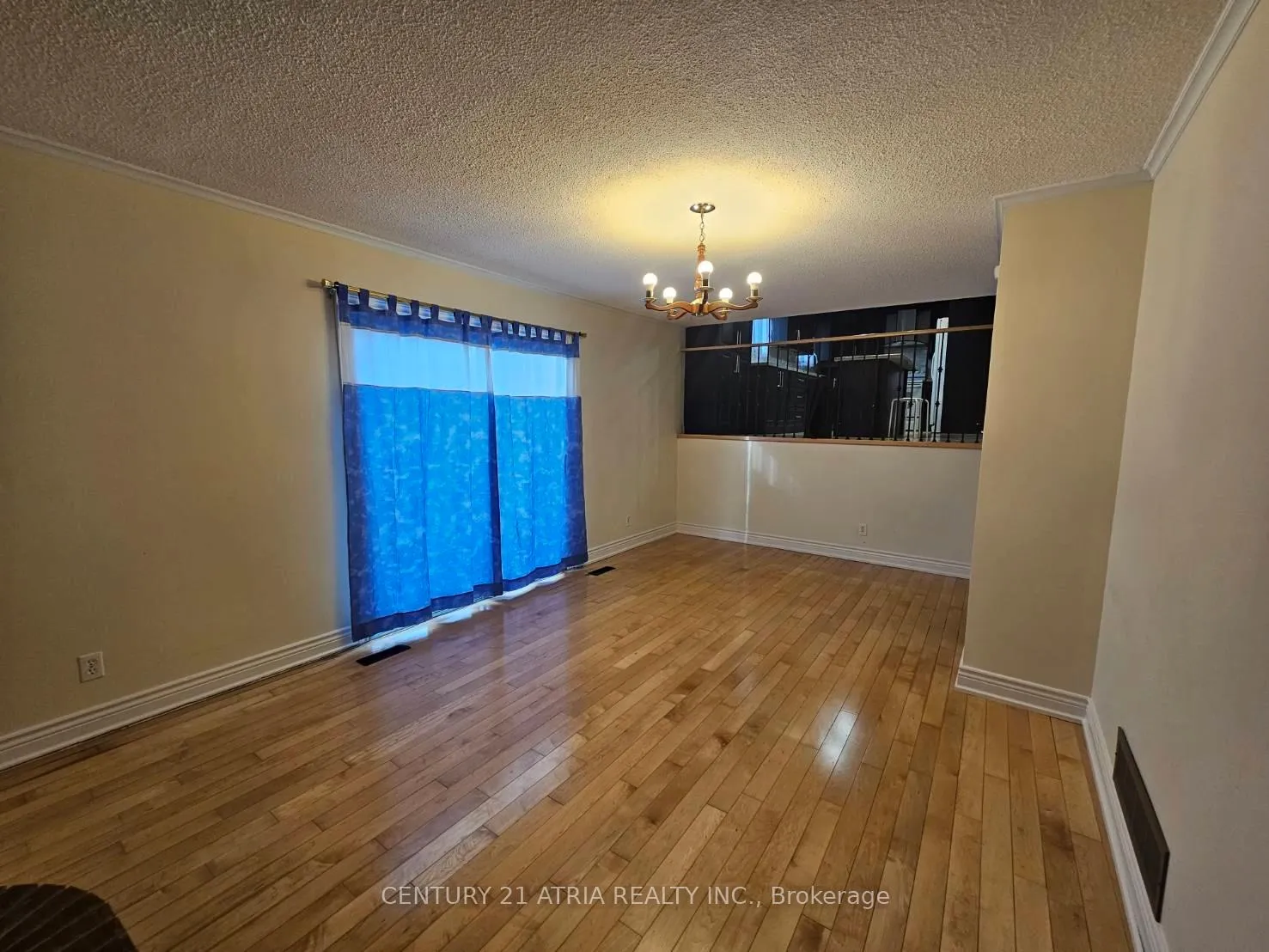 Photo 9 of 10 Kings Inn Trail, Markham, Bayview Fairway-Bayview Country Club Estates — HOMEH