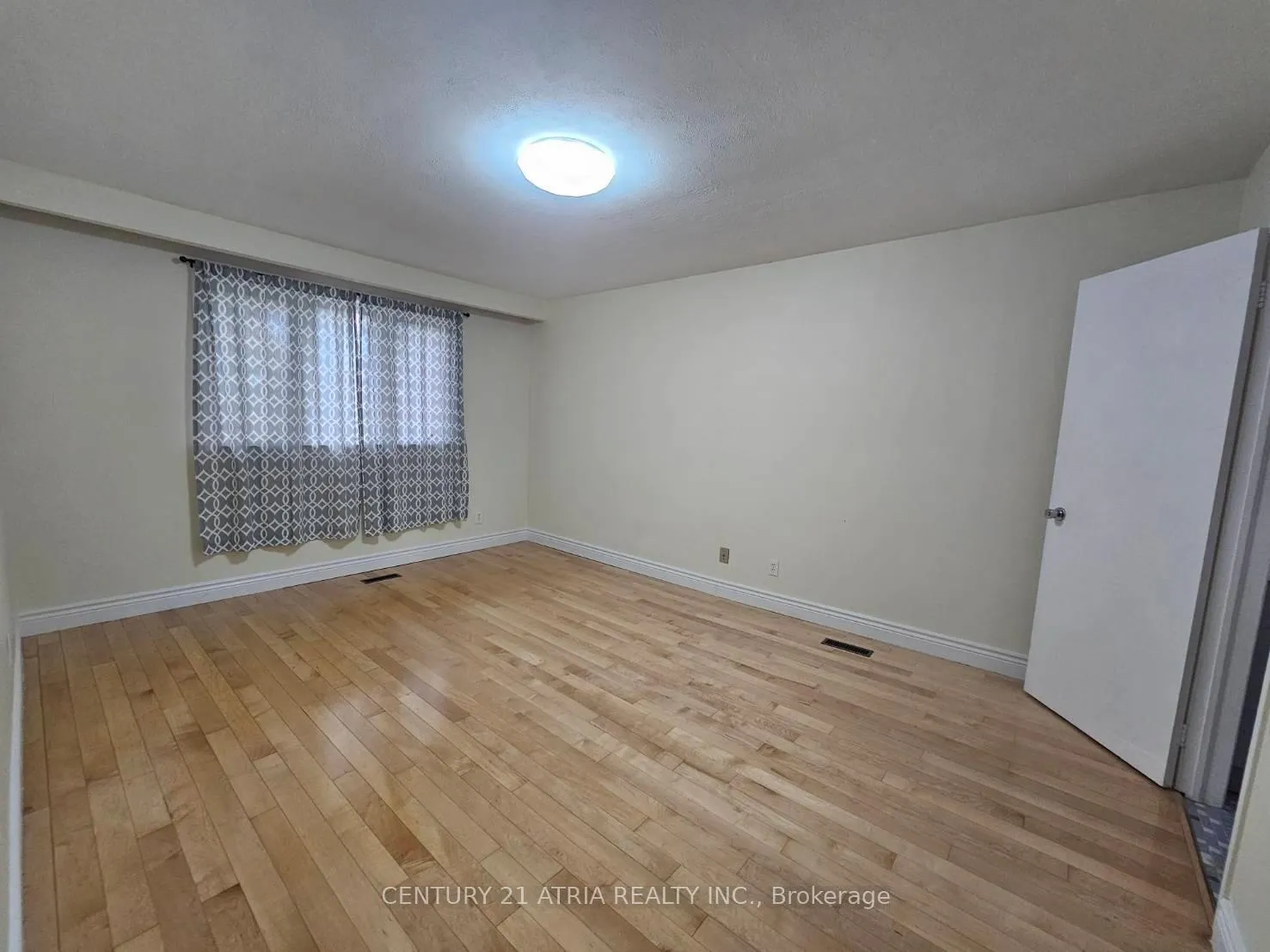 Photo 15 of 10 Kings Inn Trail, Markham, Bayview Fairway-Bayview Country Club Estates — HOMEH