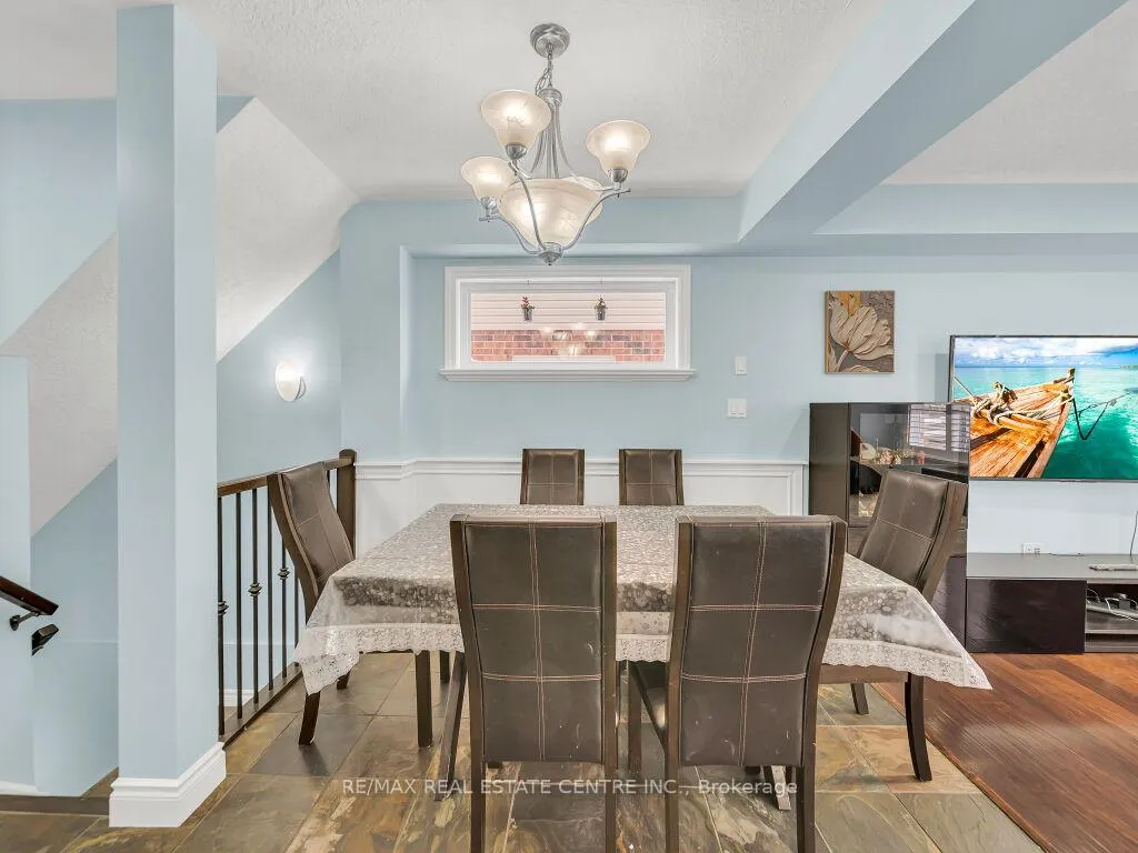 Photo 13 of 29 Amsterdam Crescent, Guelph, Pineridge/Westminster Woods — HOMEH