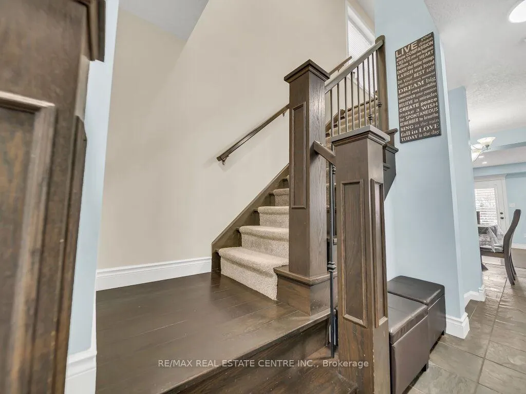 Photo 18 of 29 Amsterdam Crescent, Guelph, Pineridge/Westminster Woods — HOMEH