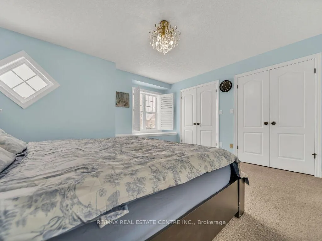 Photo 21 of 29 Amsterdam Crescent, Guelph, Pineridge/Westminster Woods — HOMEH