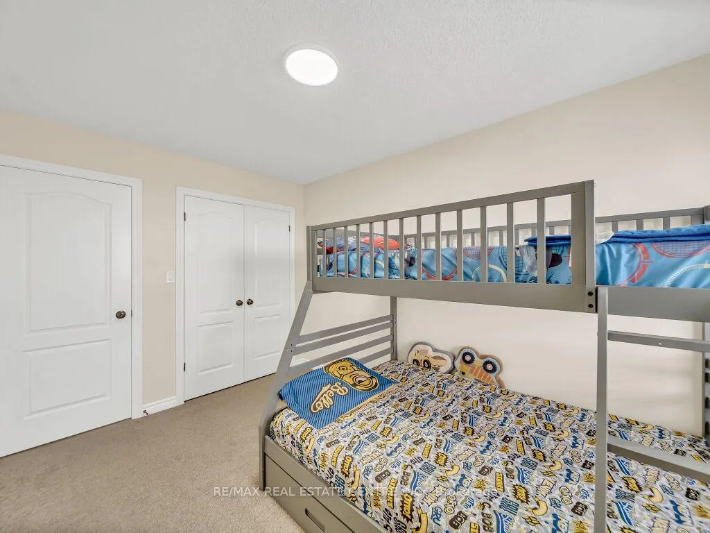 Photo 23 of 29 Amsterdam Crescent, Guelph, Pineridge/Westminster Woods — HOMEH