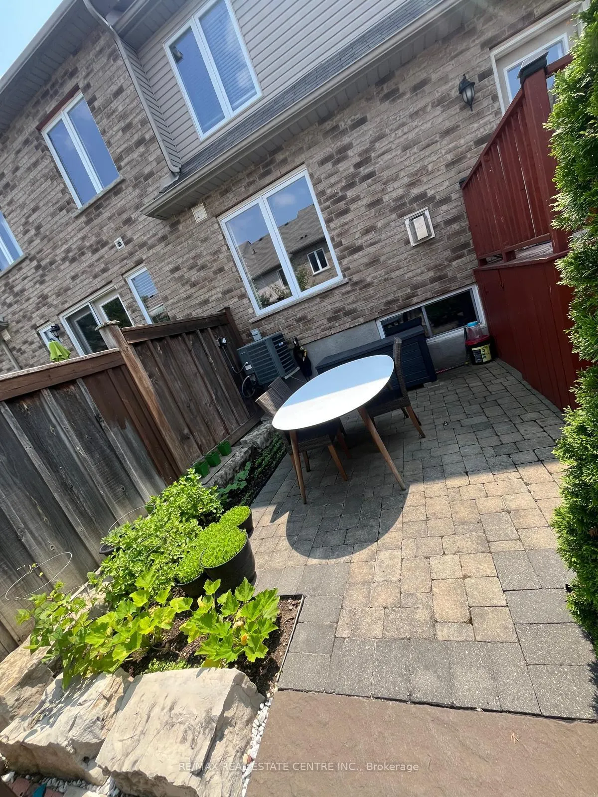 Photo 38 of 29 Amsterdam Crescent, Guelph, Pineridge/Westminster Woods — HOMEH