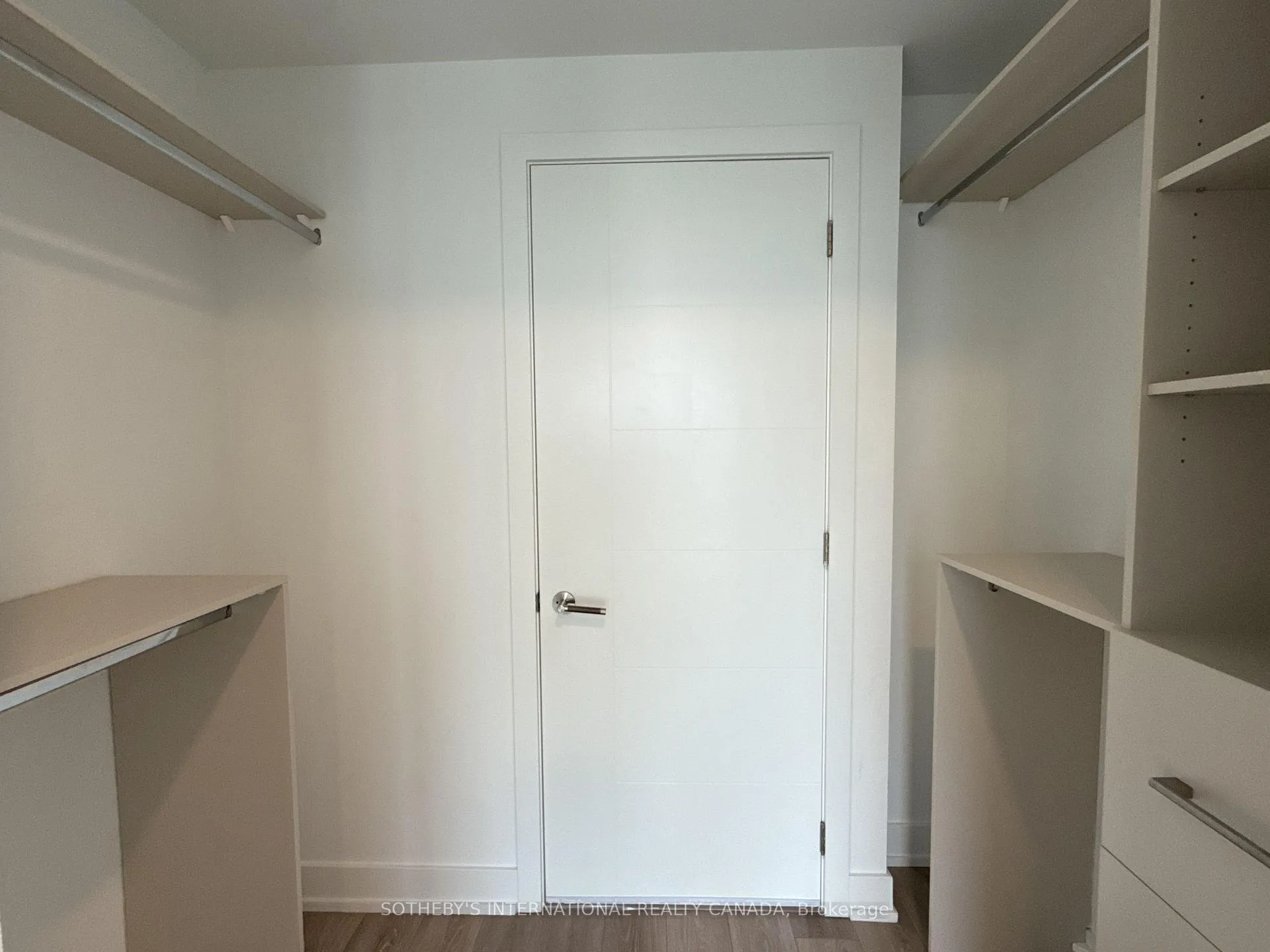 Photo 6 of Unit 3608, 200 Redpath Avenue, Toronto, Mount Pleasant East — HOMEH