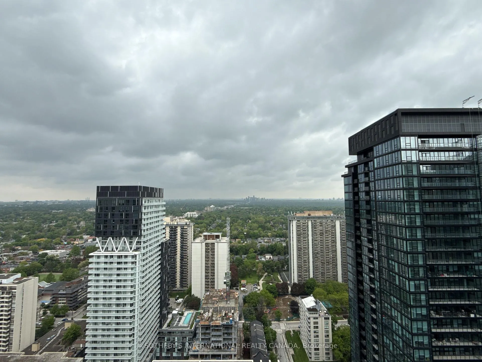 Photo 9 of Unit 3608, 200 Redpath Avenue, Toronto, Mount Pleasant East — HOMEH