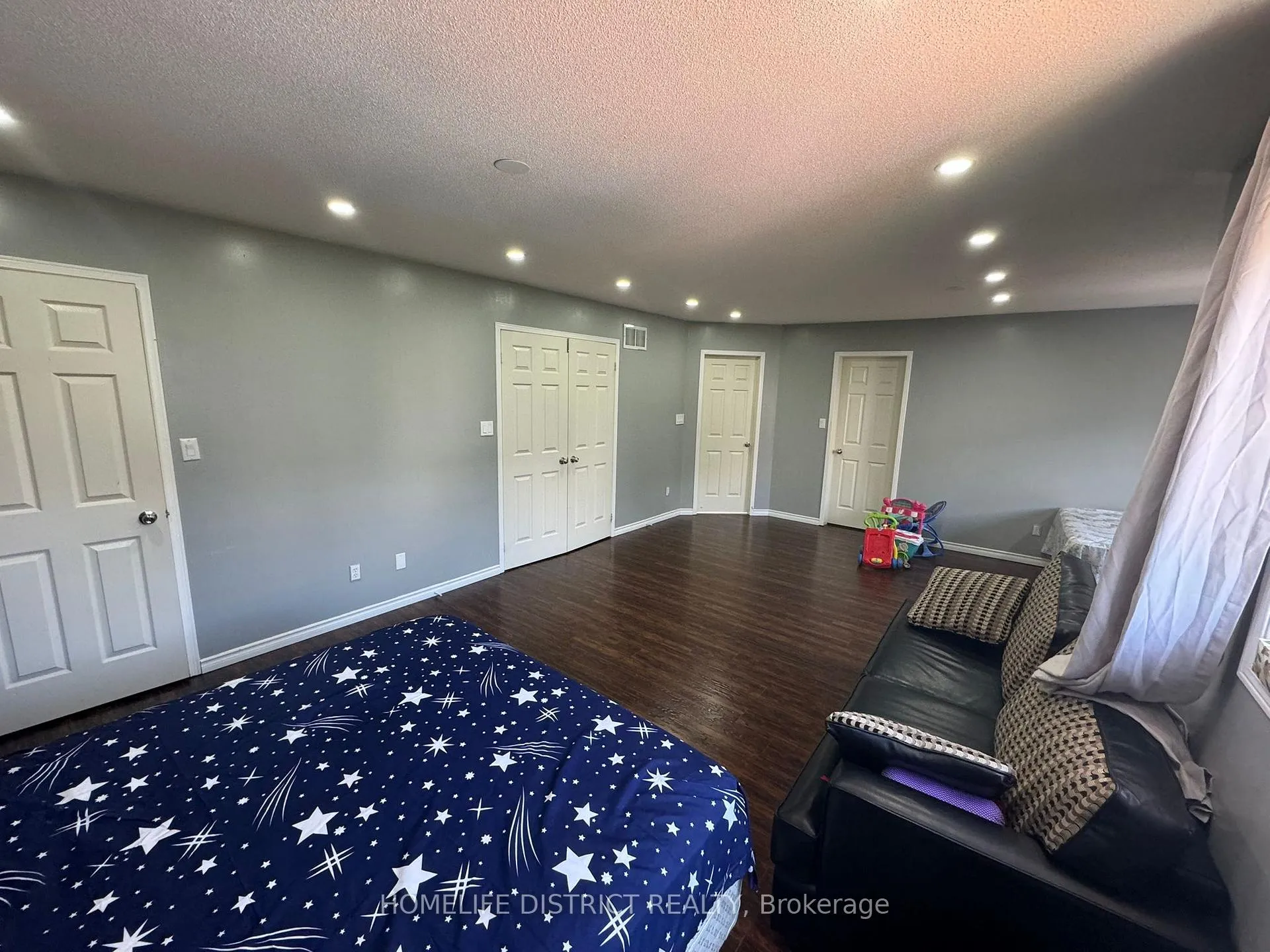 Photo 55 of 1100 Ashgrove Crescent, Oshawa, Pinecrest — HOMEH