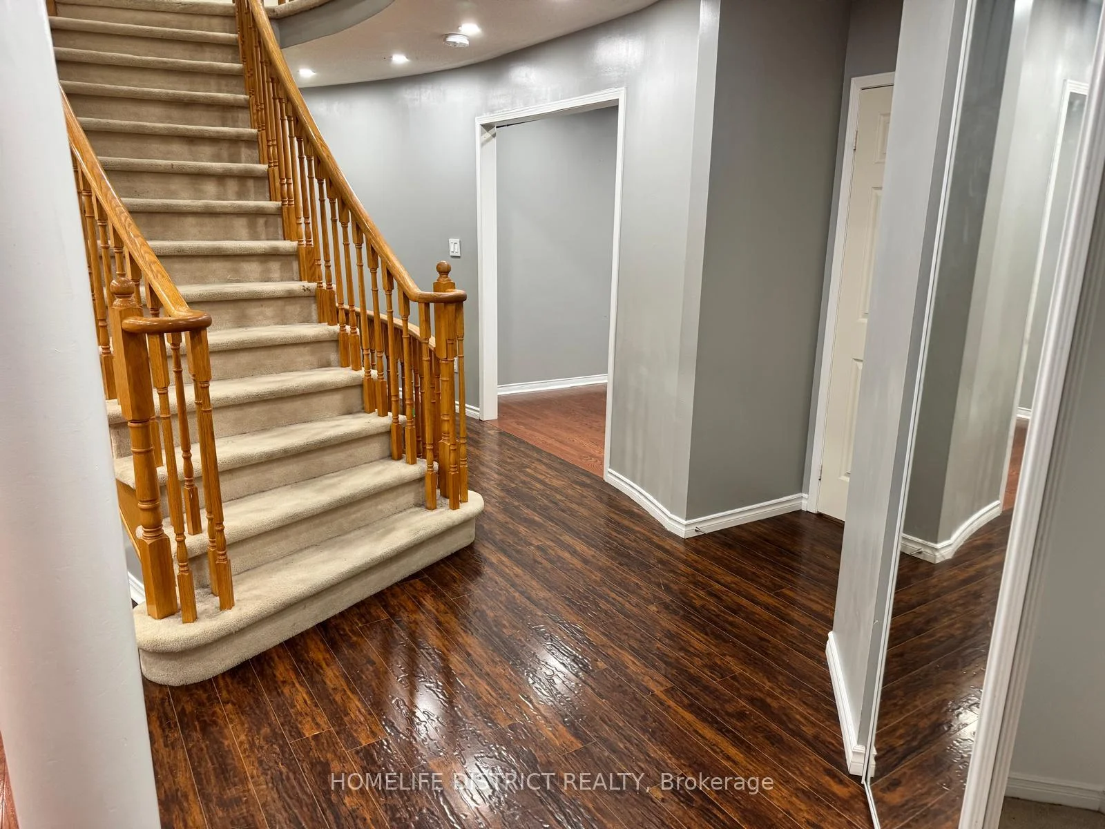 Photo 5 of 1100 Ashgrove Crescent, Oshawa, Pinecrest — HOMEH