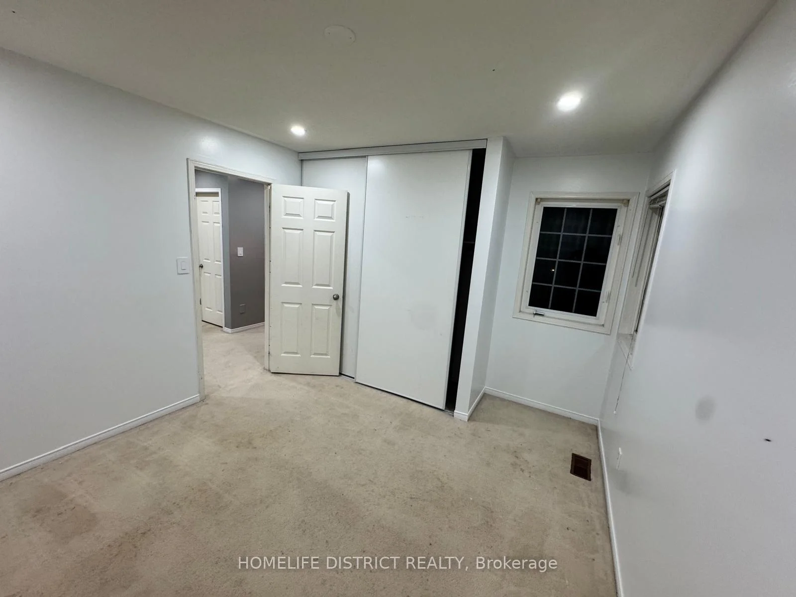 Photo 10 of 1100 Ashgrove Crescent, Oshawa, Pinecrest — HOMEH