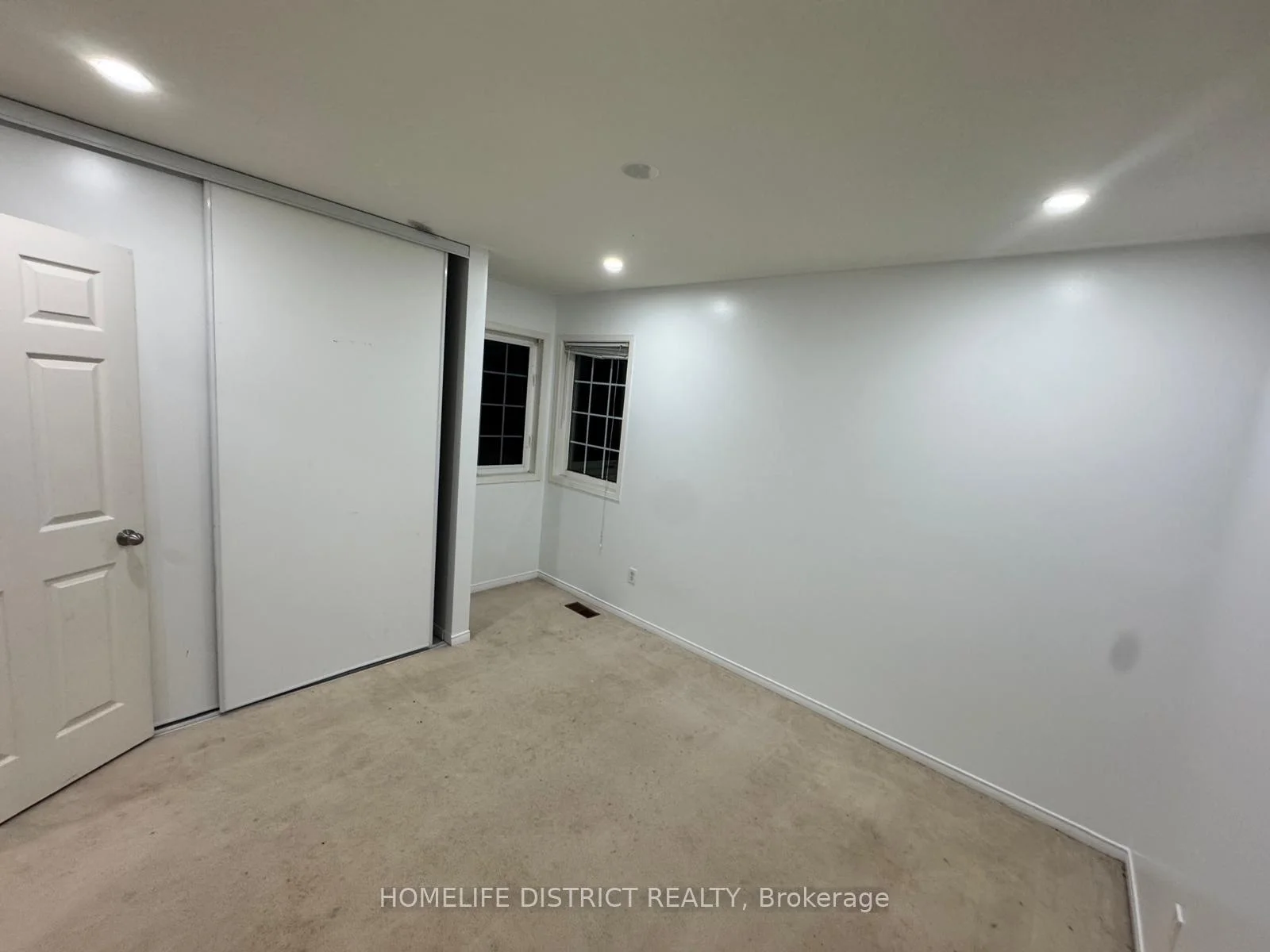 Photo 11 of 1100 Ashgrove Crescent, Oshawa, Pinecrest — HOMEH