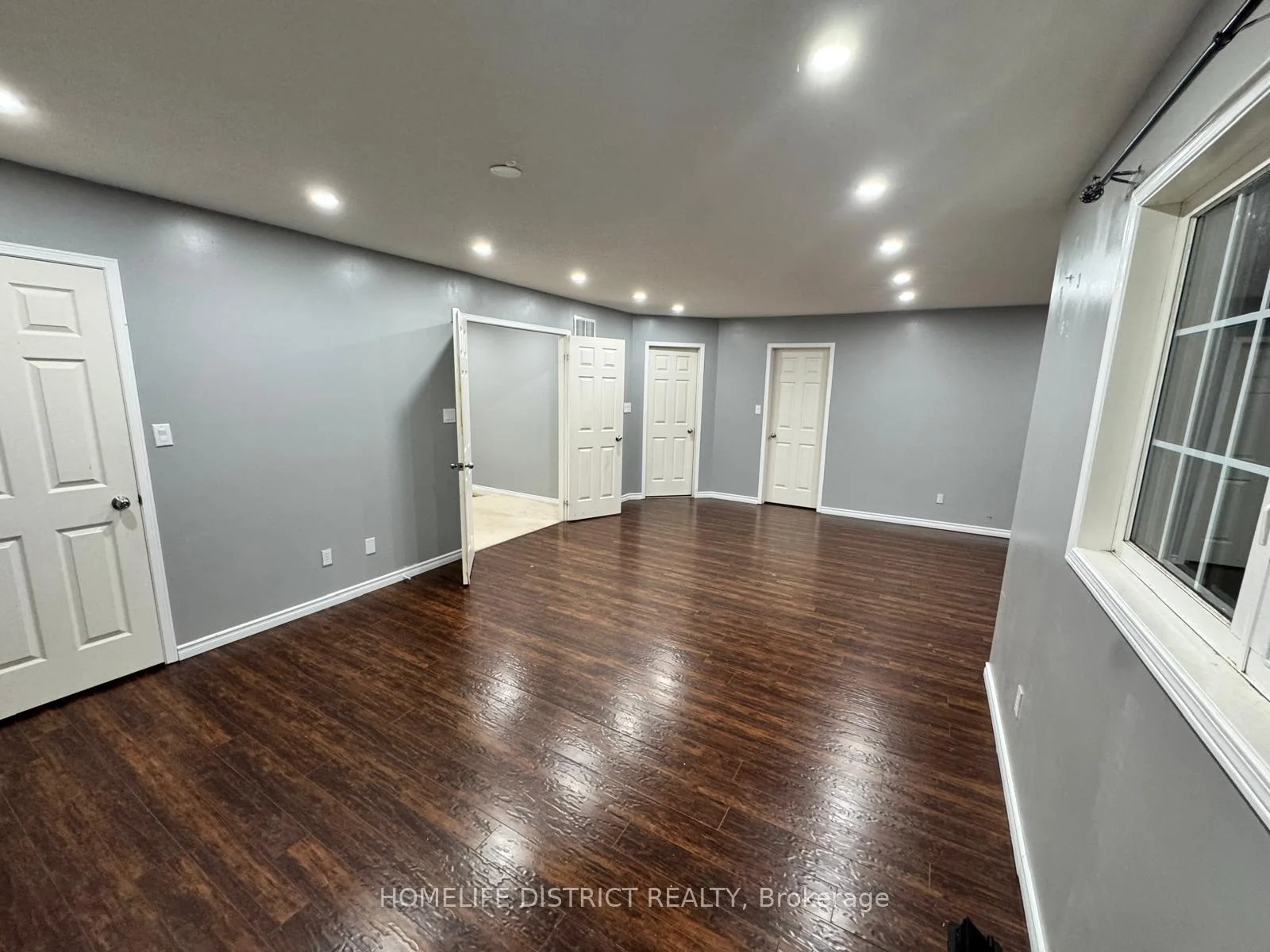 Photo 18 of 1100 Ashgrove Crescent, Oshawa, Pinecrest — HOMEH