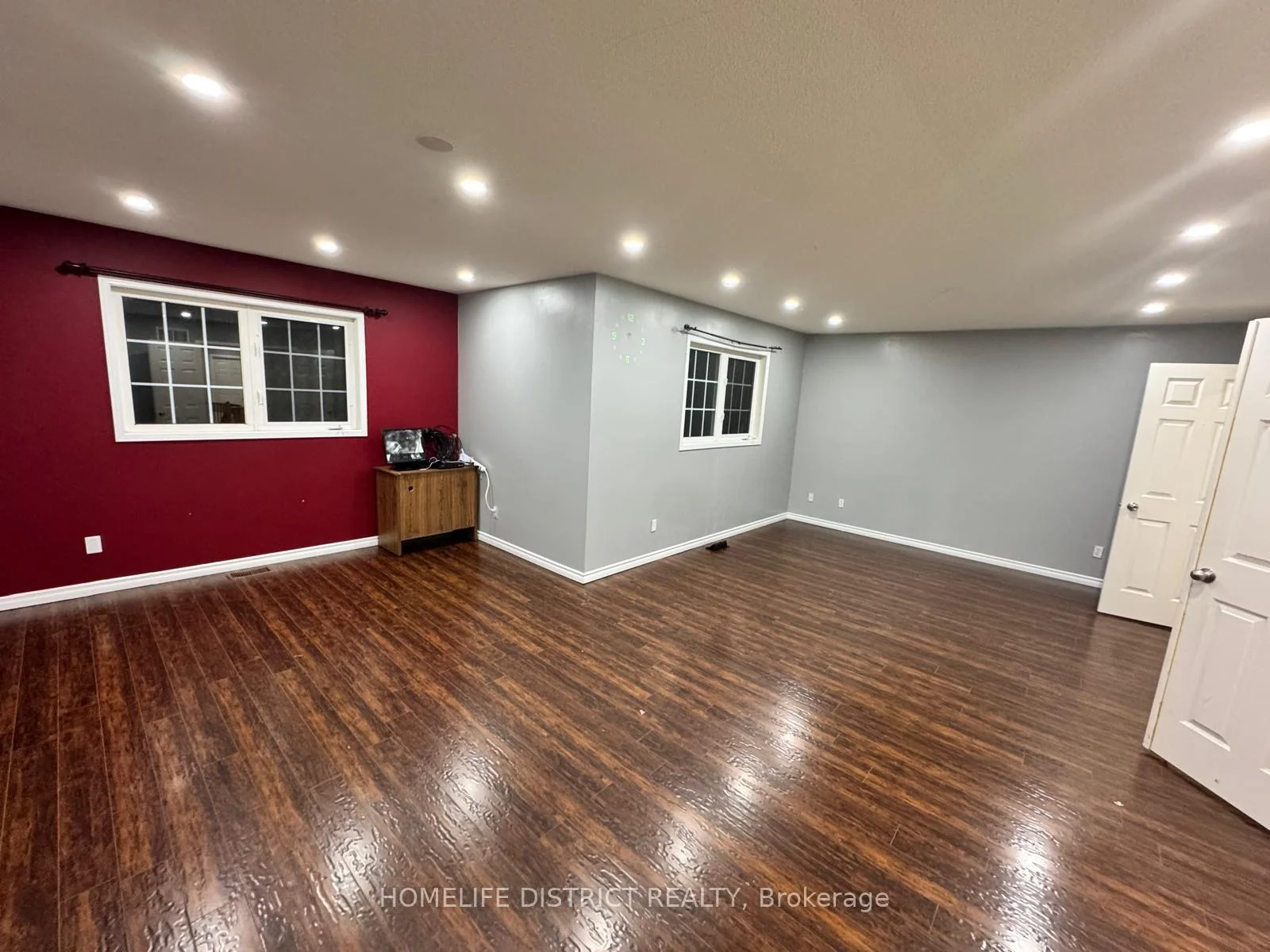 Photo 23 of 1100 Ashgrove Crescent, Oshawa, Pinecrest — HOMEH