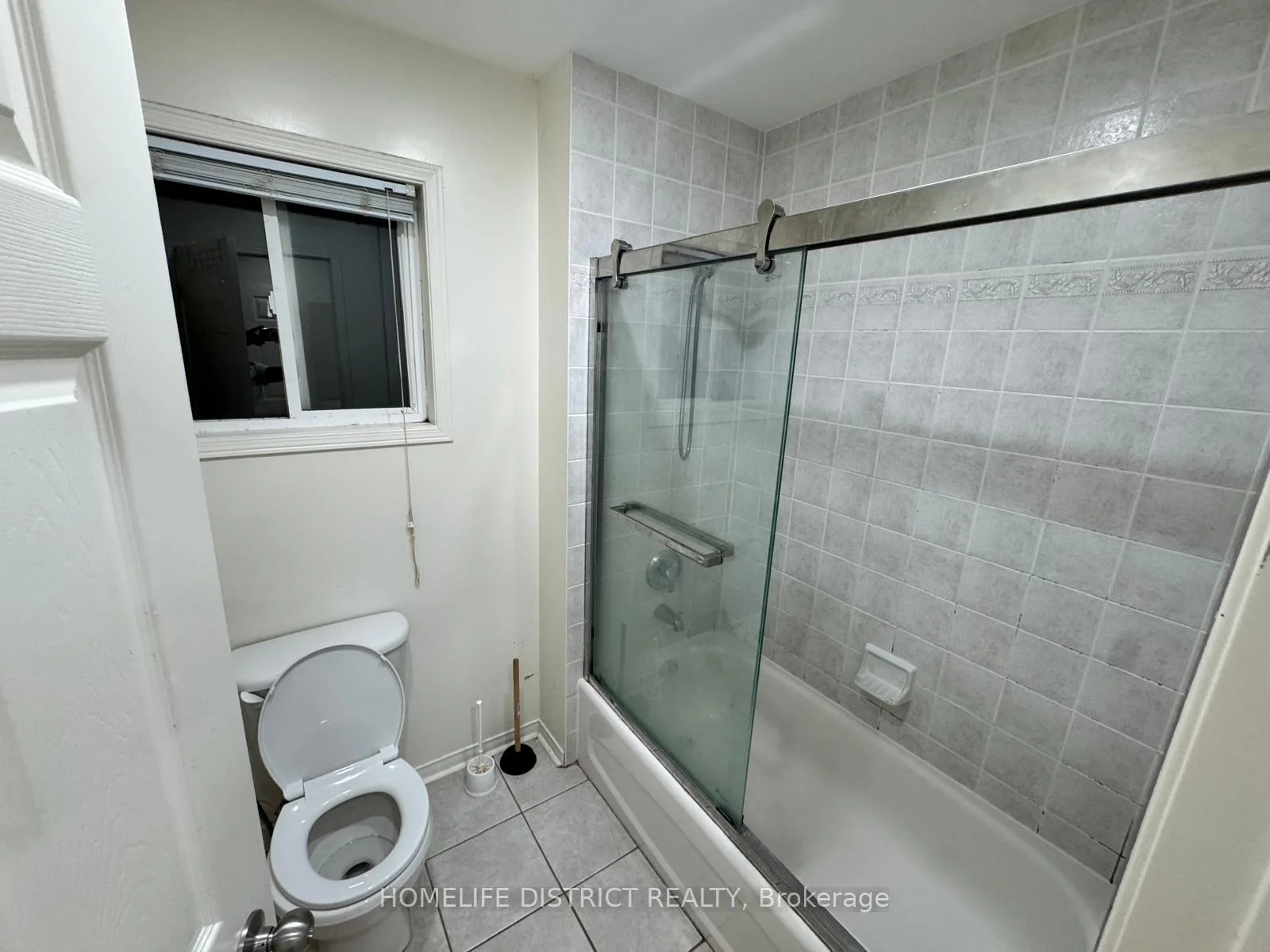 Photo 24 of 1100 Ashgrove Crescent, Oshawa, Pinecrest — HOMEH