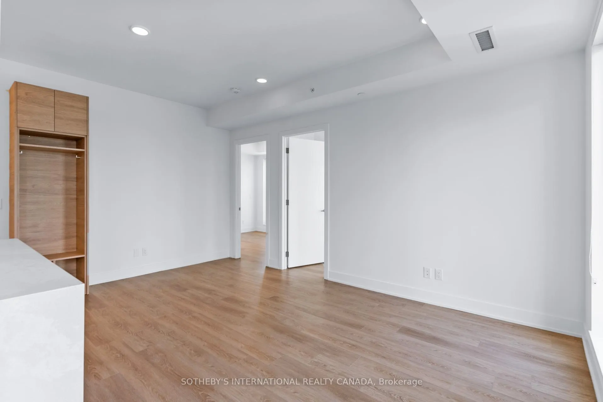 Photo 4 of Unit PH05, 200 Redpath Avenue, Toronto, Mount Pleasant East — HOMEH