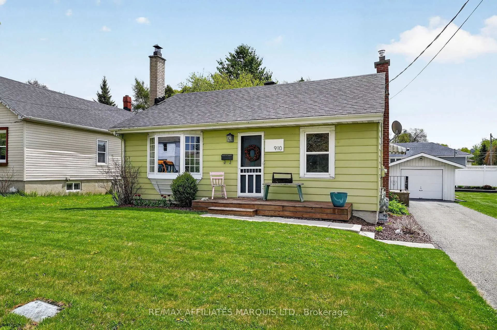 Photo 1 of 910 Leonard Avenue, Cornwall — HOMEH