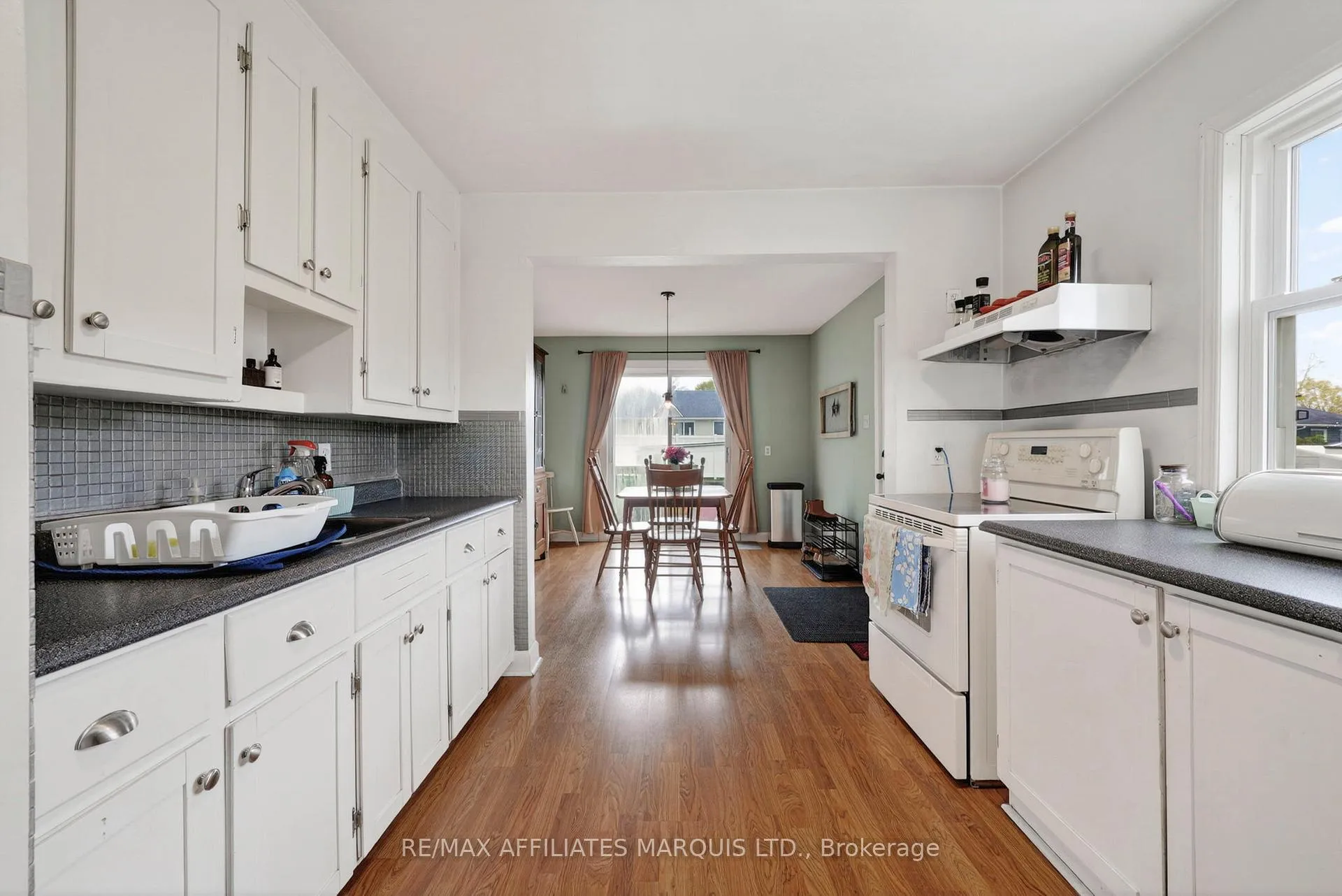 Photo 7 of 910 Leonard Avenue, Cornwall — HOMEH