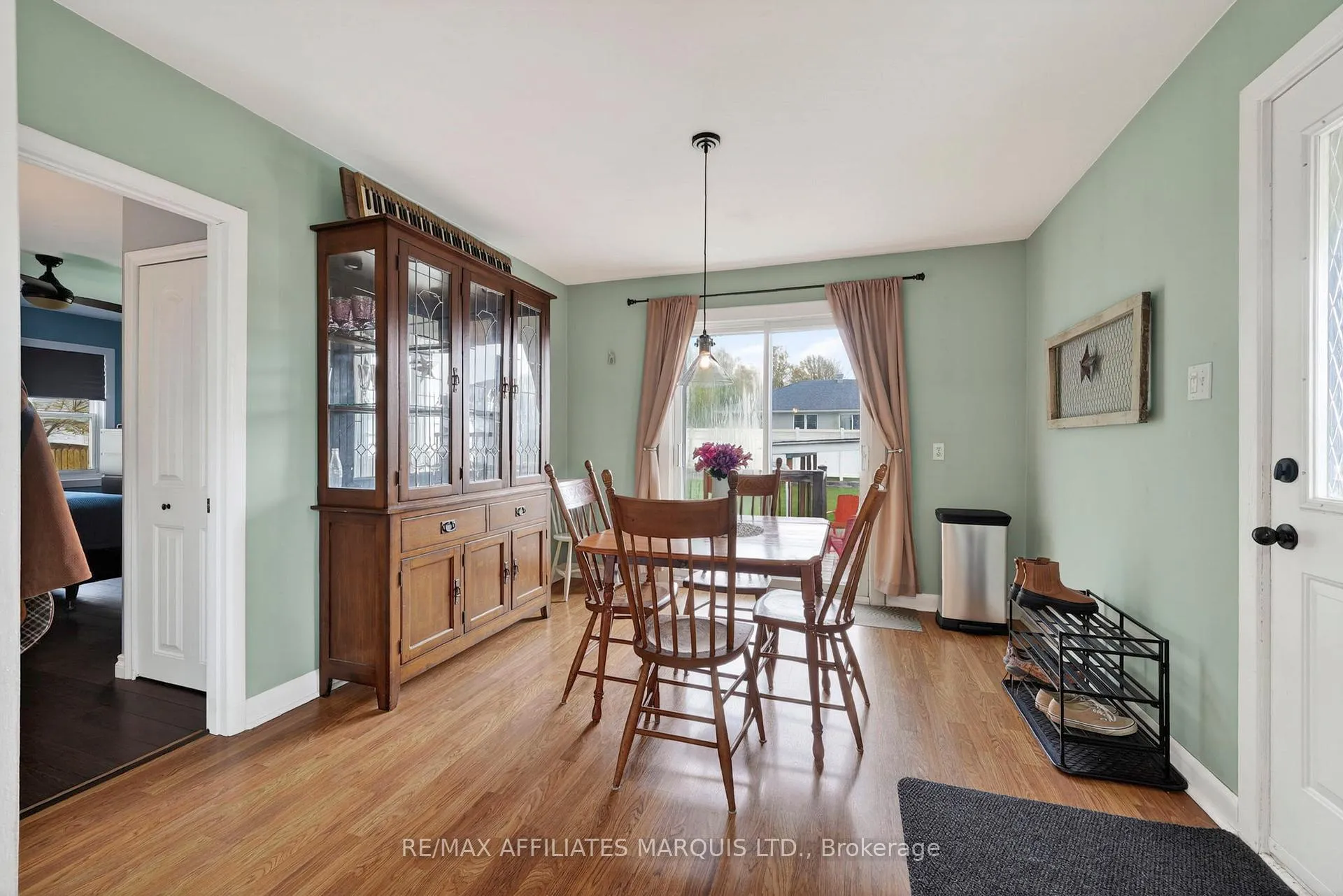 Photo 10 of 910 Leonard Avenue, Cornwall — HOMEH