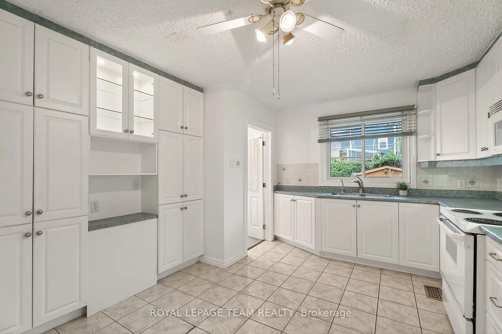 Photo 11 of 264 Ste Anne Avenue, Ottawa, Vanier — HOMEH