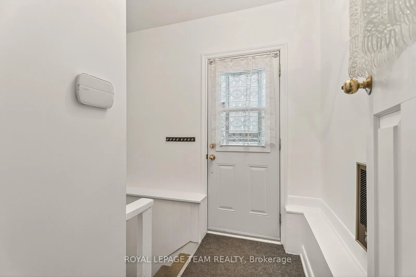 Photo 15 of 264 Ste Anne Avenue, Ottawa, Vanier — HOMEH