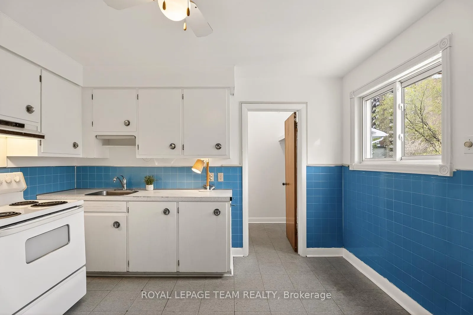Photo 25 of 264 Ste Anne Avenue, Ottawa, Vanier — HOMEH