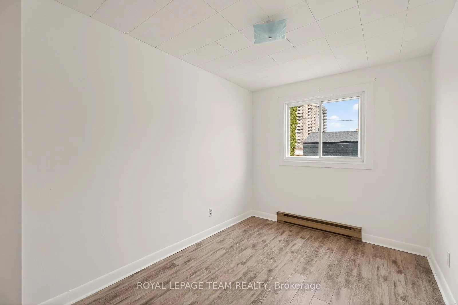 Photo 30 of 264 Ste Anne Avenue, Ottawa, Vanier — HOMEH