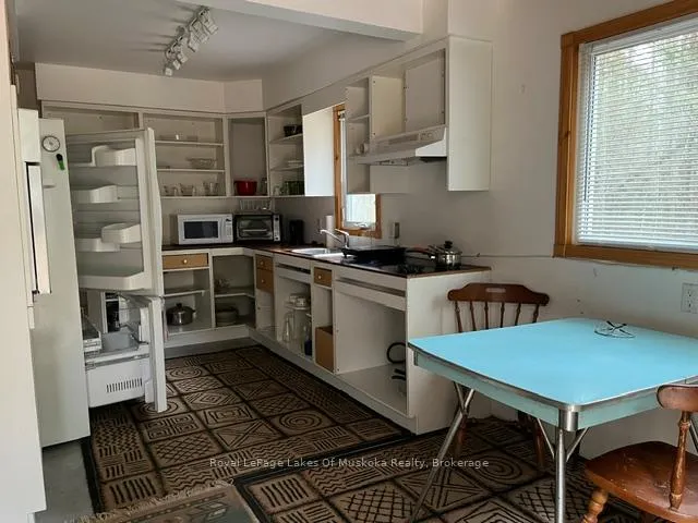 Photo 8 of 796 Scarlett Road, Machar — HOMEH
