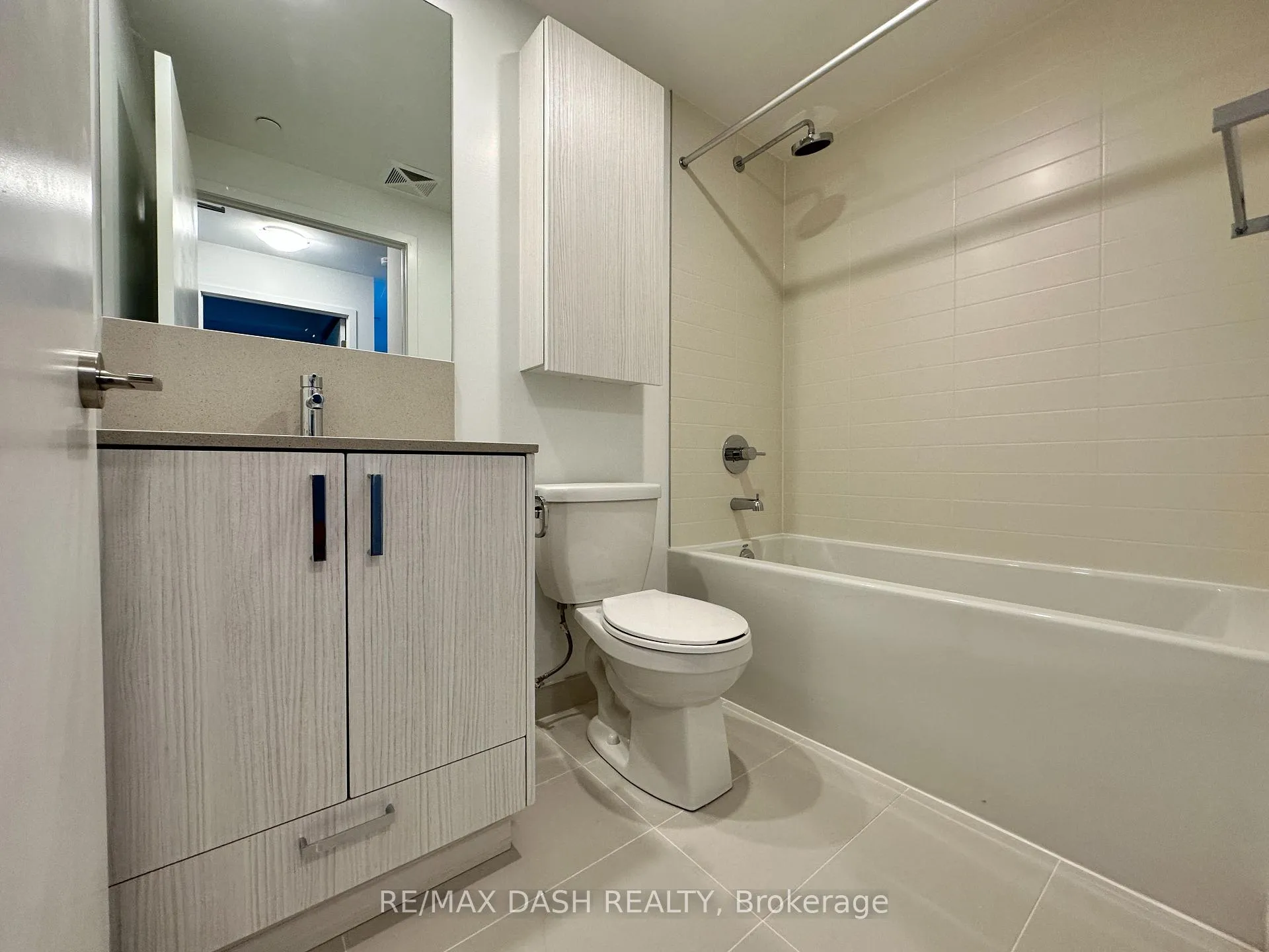 Photo 7 of Unit 420, 1787 St. Clair Avenue W, Toronto, Weston-Pellam Park — HOMEH