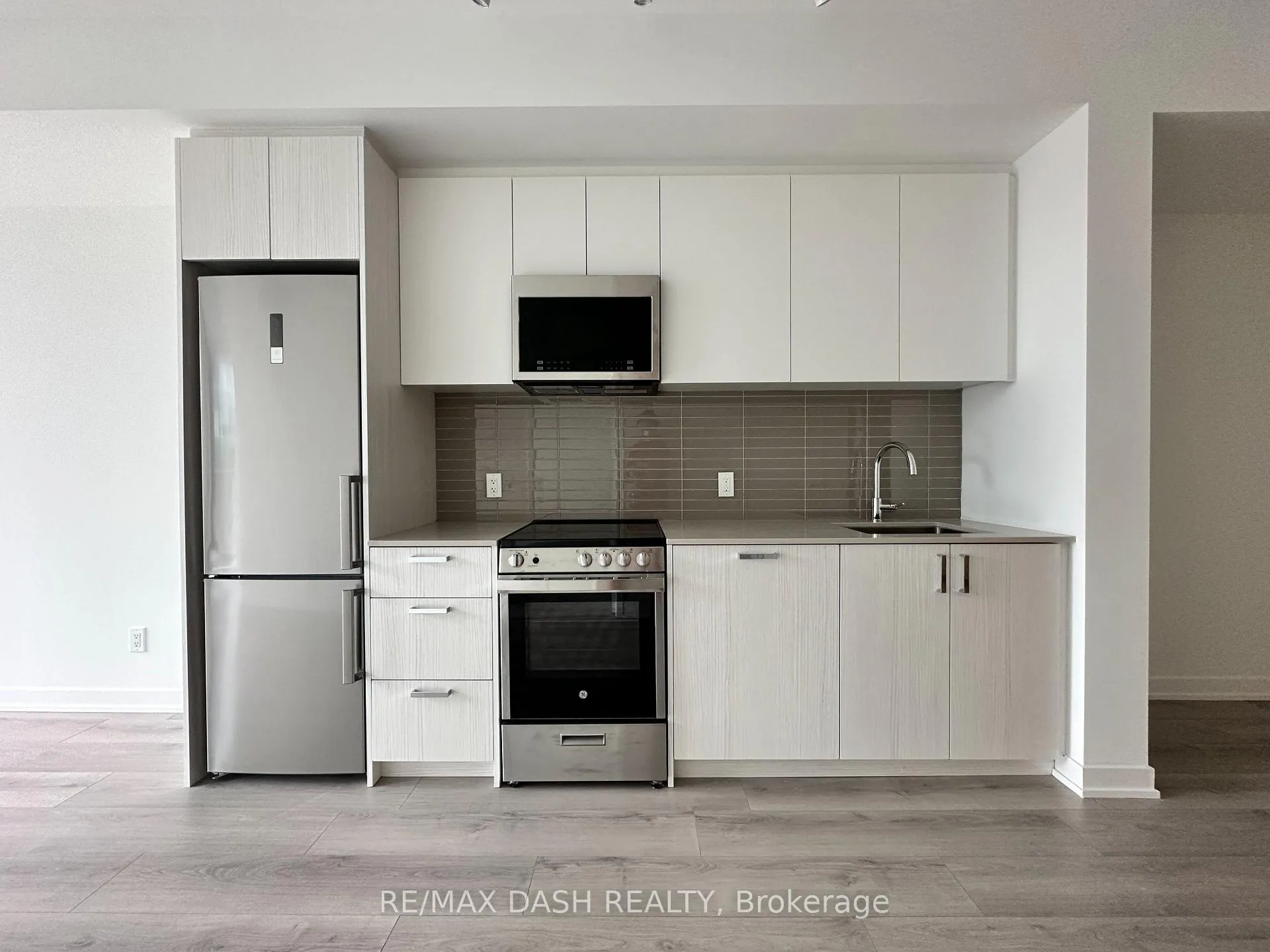 Photo 11 of Unit 420, 1787 St. Clair Avenue W, Toronto, Weston-Pellam Park — HOMEH