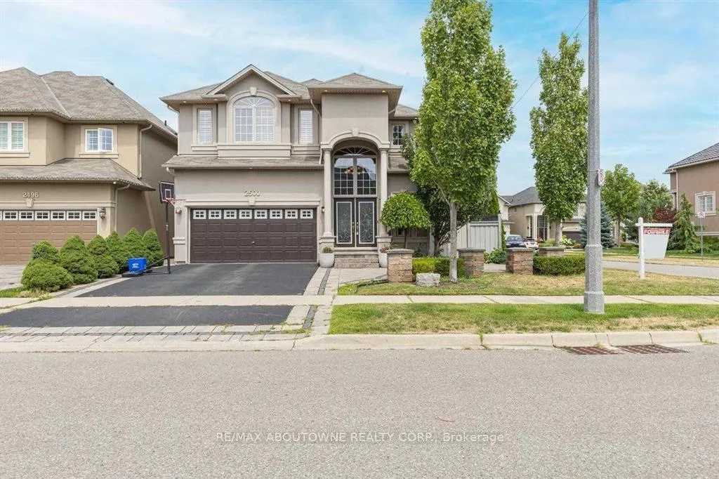 Photo 1 of 2500 Millstone Drive, Oakville, Westmount — HOMEH