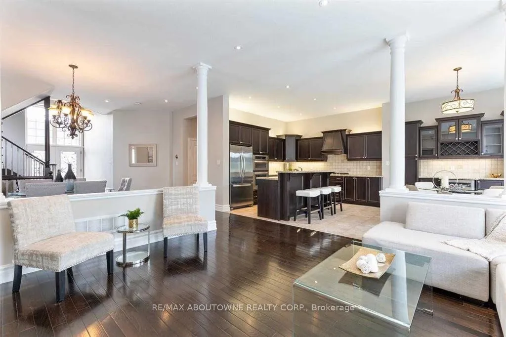 Photo 8 of 2500 Millstone Drive, Oakville, Westmount — HOMEH