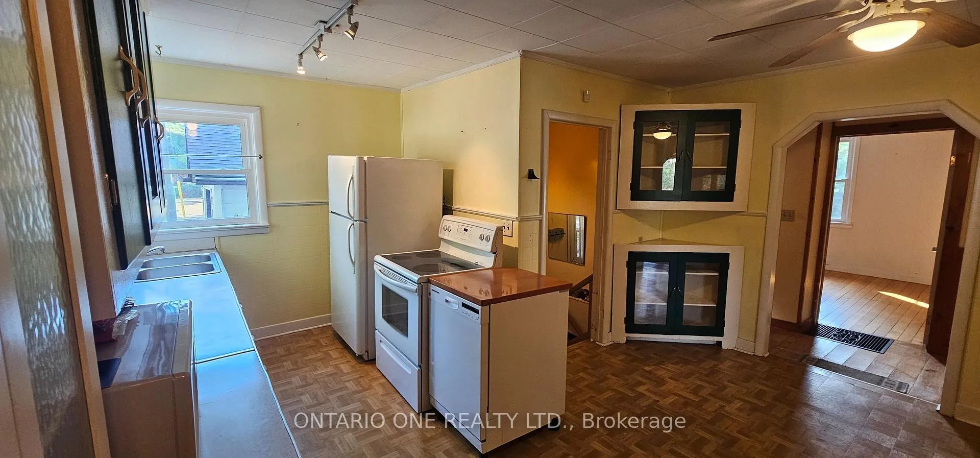 Photo 19 of 1479 11 Highway S, Gravenhurst, Morrison — HOMEH