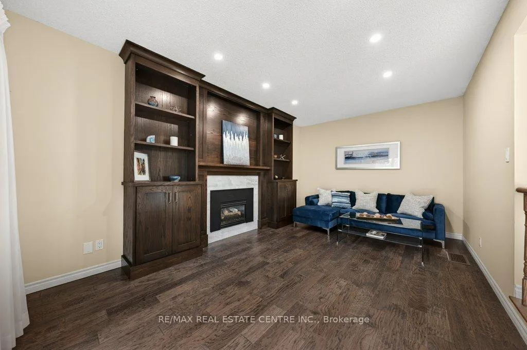 Photo 12 of 40 Old Maple Lane, Kitchener — HOMEH