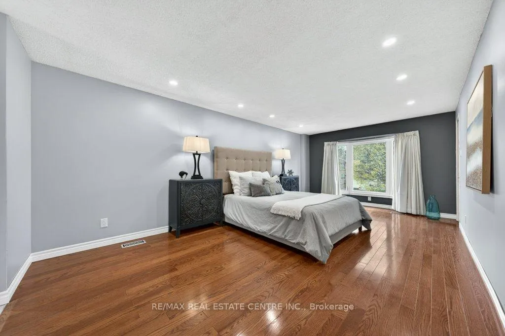 Photo 17 of 40 Old Maple Lane, Kitchener — HOMEH