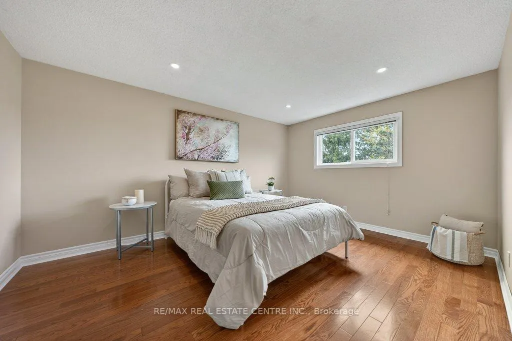 Photo 22 of 40 Old Maple Lane, Kitchener — HOMEH