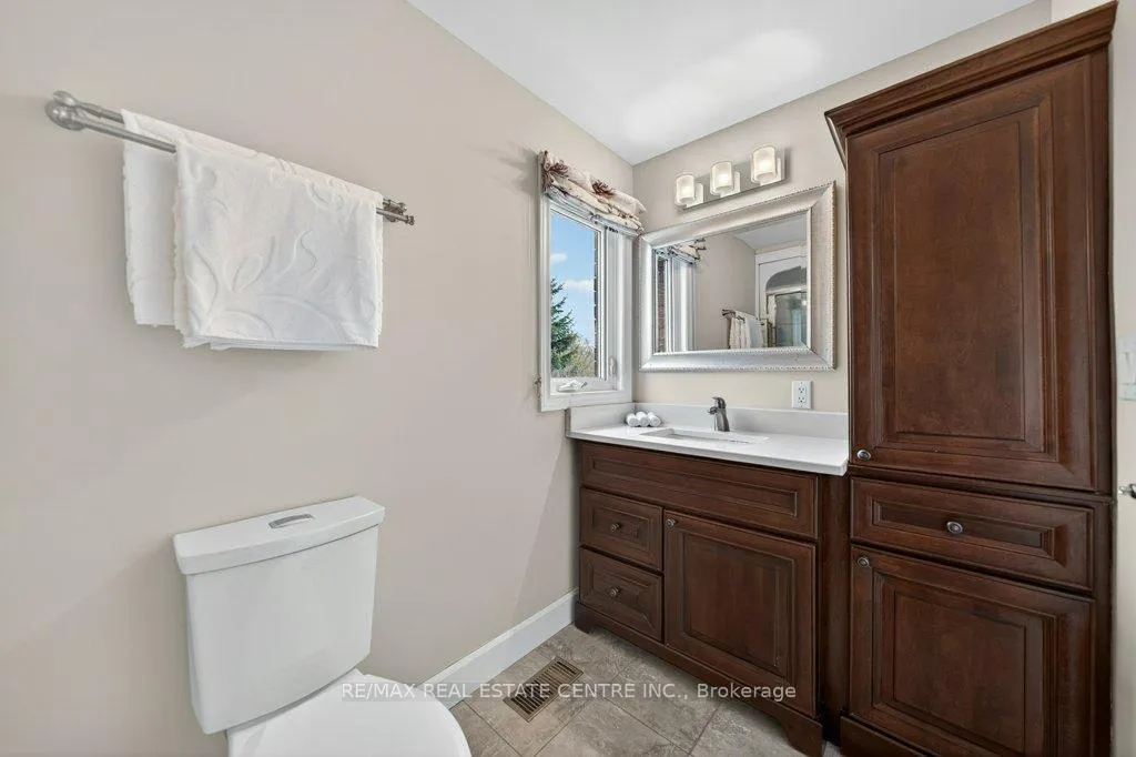Photo 28 of 40 Old Maple Lane, Kitchener — HOMEH
