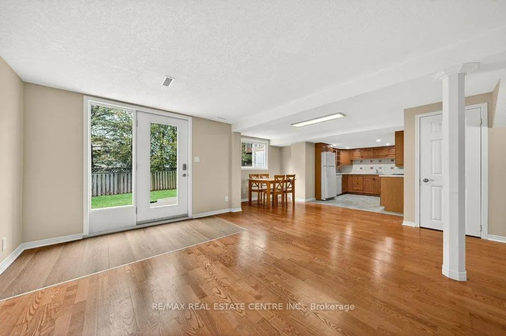Photo 30 of 40 Old Maple Lane, Kitchener — HOMEH