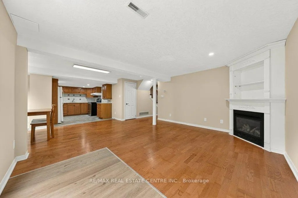 Photo 31 of 40 Old Maple Lane, Kitchener — HOMEH