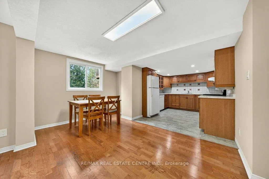 Photo 32 of 40 Old Maple Lane, Kitchener — HOMEH
