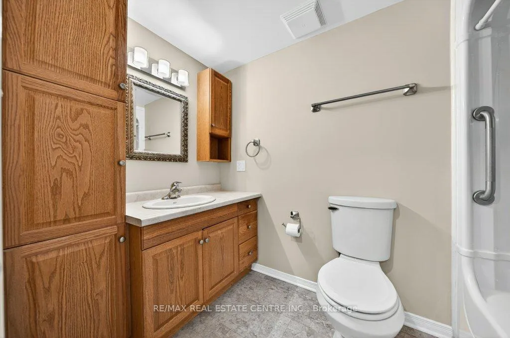 Photo 38 of 40 Old Maple Lane, Kitchener — HOMEH