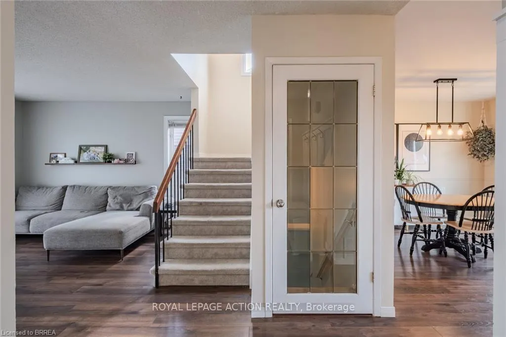 Photo 6 of 24 Hallmark Street, Brantford — HOMEH