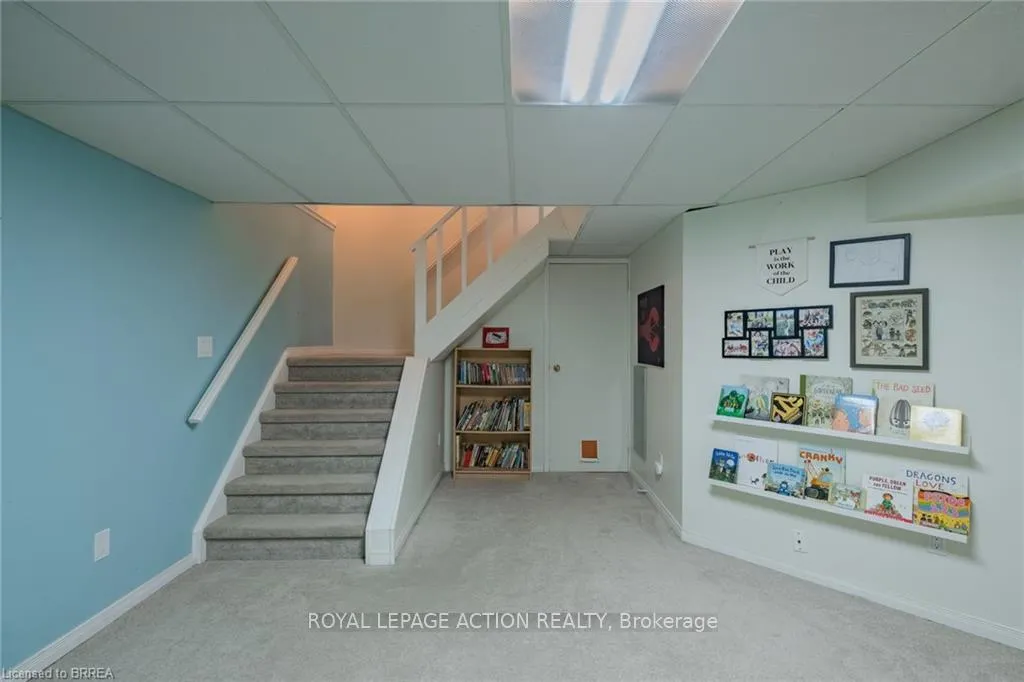 Photo 20 of 24 Hallmark Street, Brantford — HOMEH