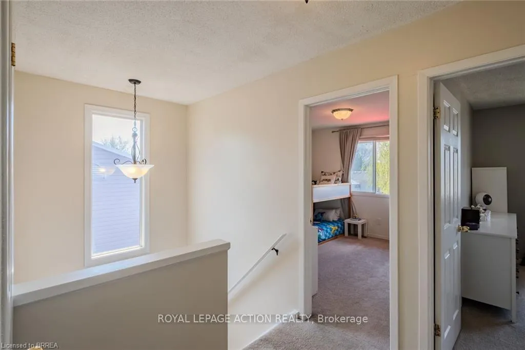 Photo 21 of 24 Hallmark Street, Brantford — HOMEH