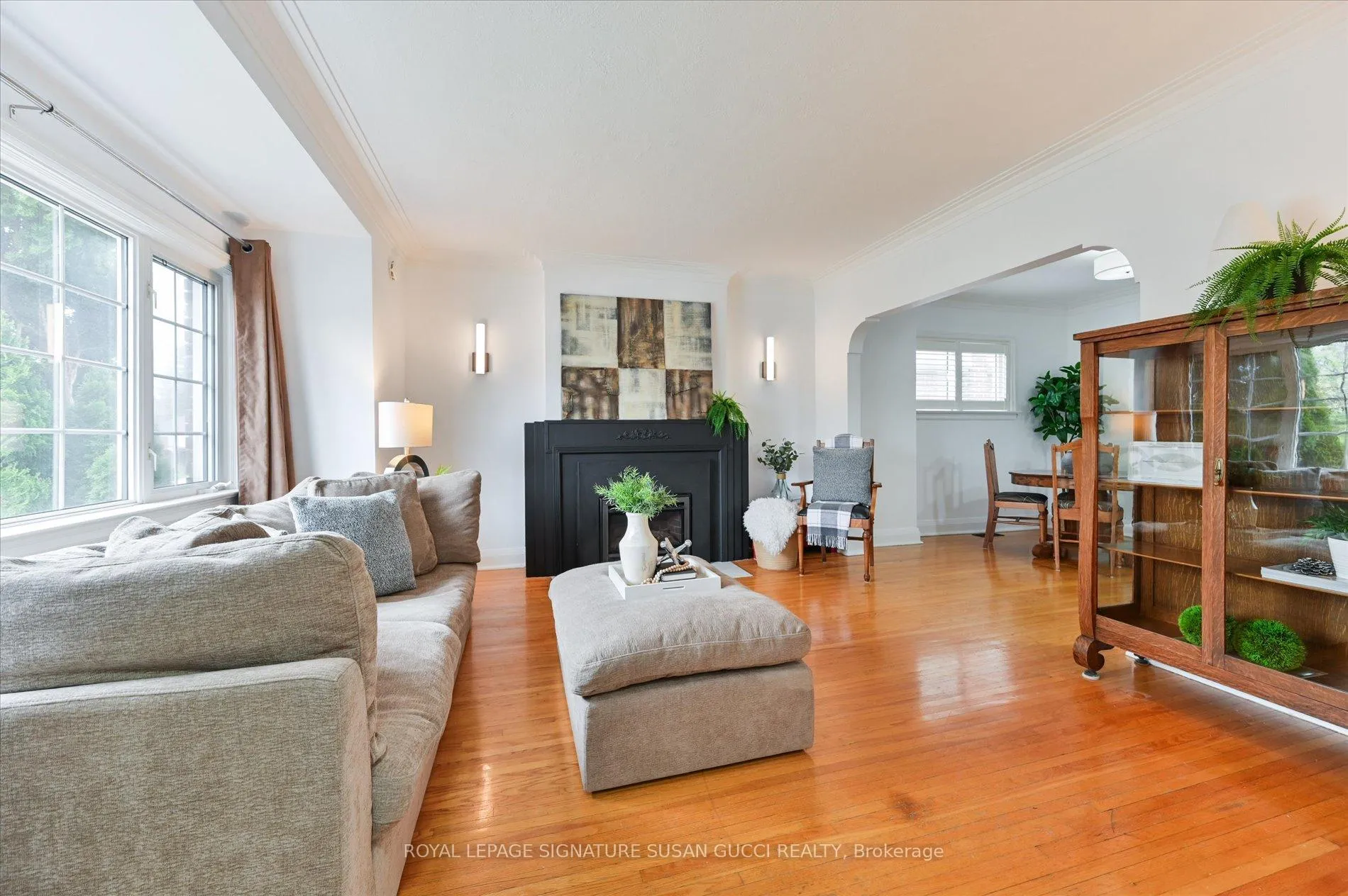Photo 5 of 218 Glenwood Crescent, Toronto, O'Connor-Parkview — HOMEH